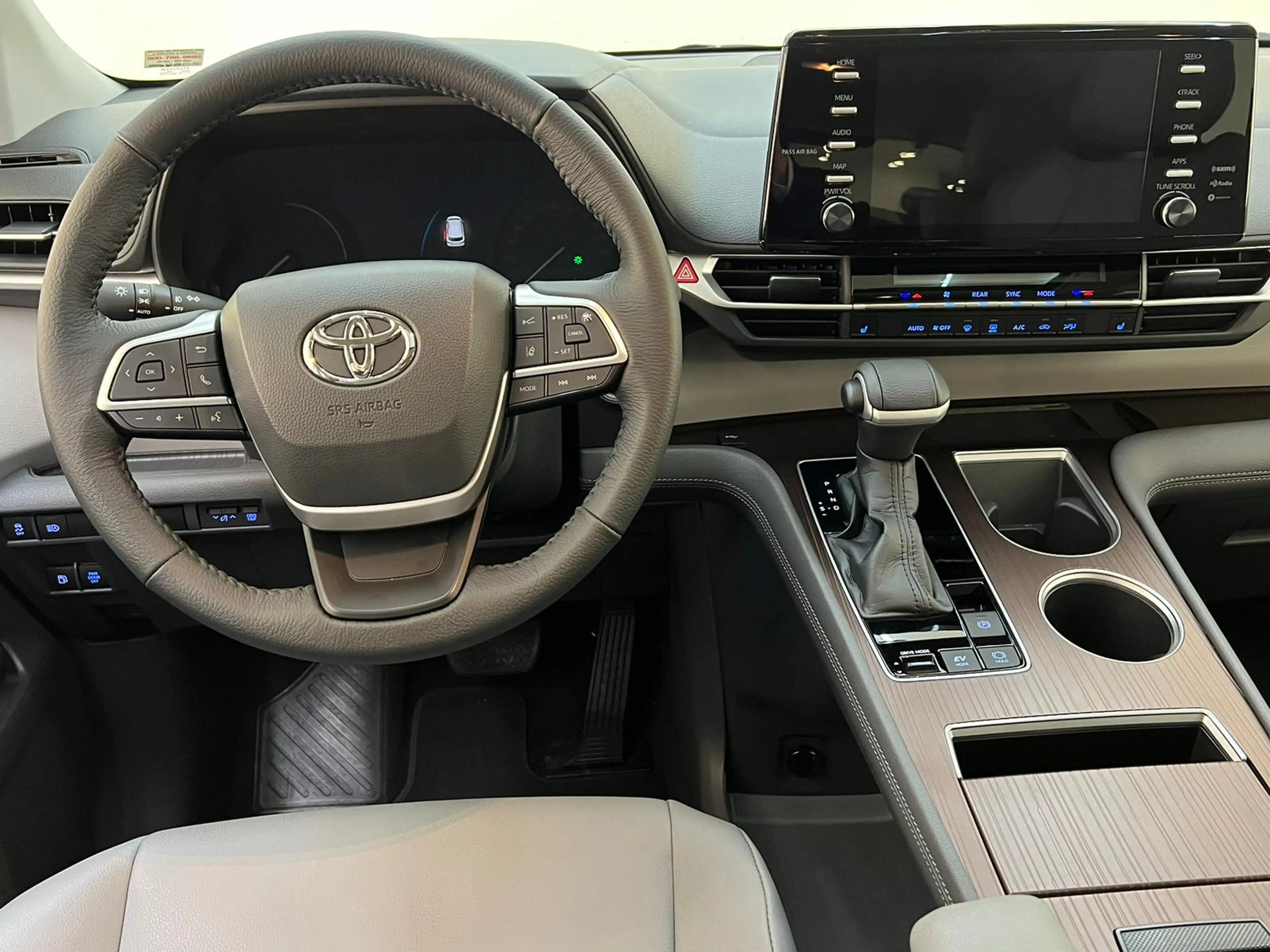 Toyota Highlander Sienna 2.5 Hybrid Luxe XLE — photo 5