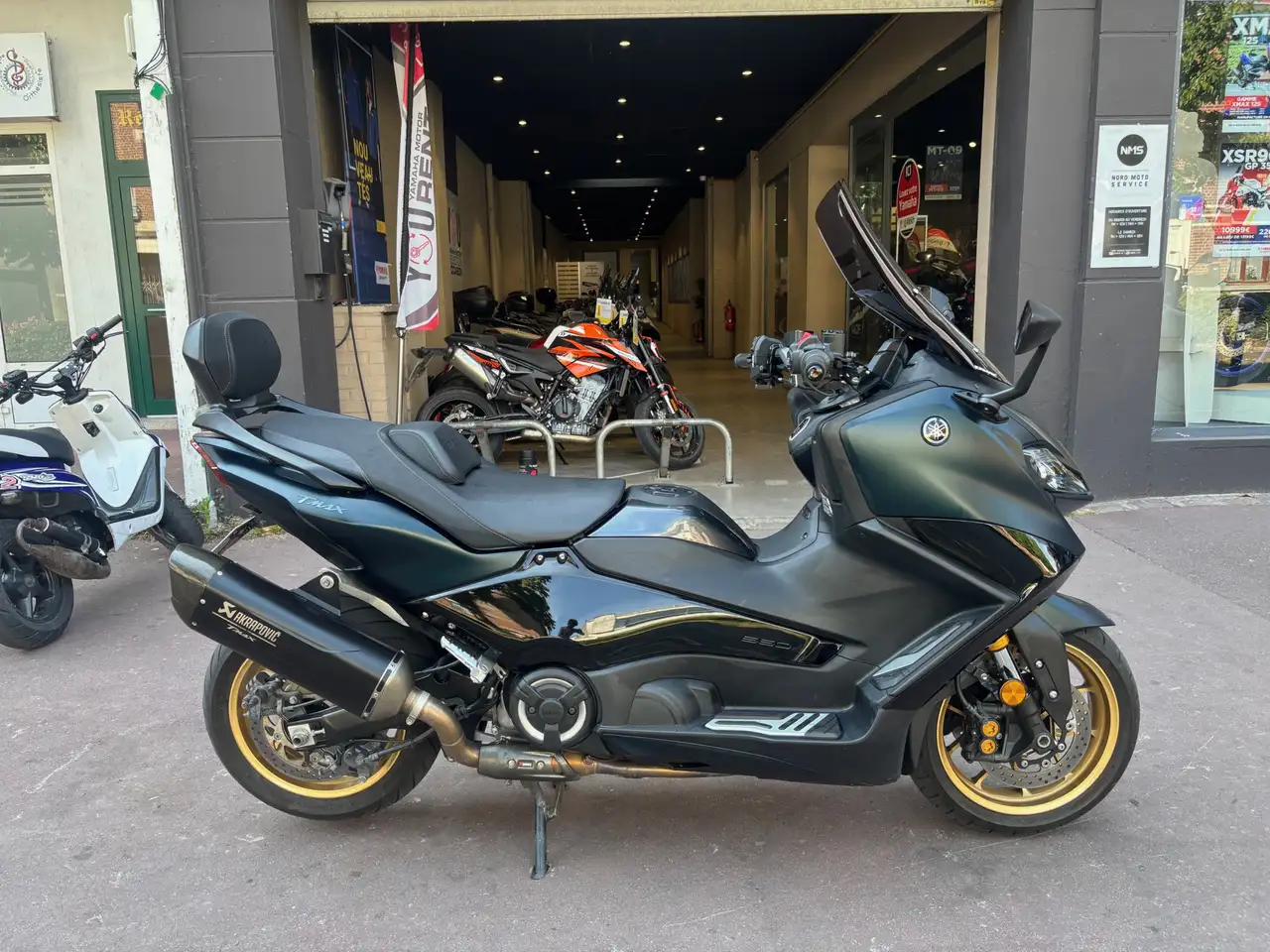 Yamaha Tmax 560