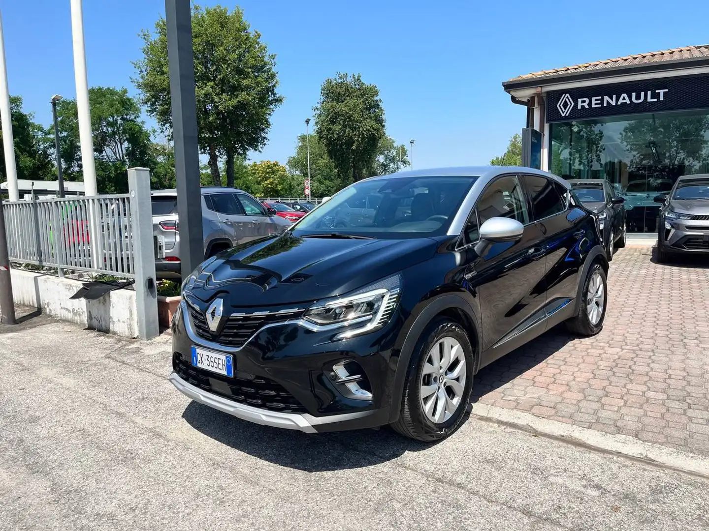 Renault Captur Hybrid E-Tech 145 CV Intens Nero - 1