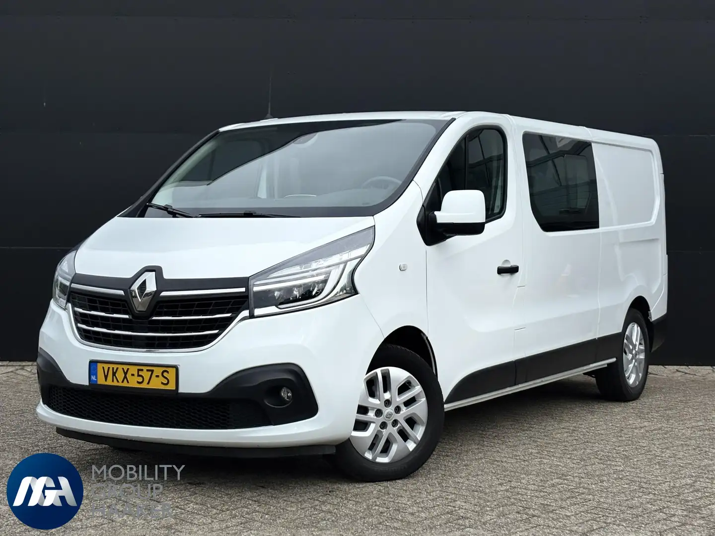 Renault Trafic 2.0 dCi 145 T29 L2H1 DC Business | 6-Zitter | Trek Wit - 1