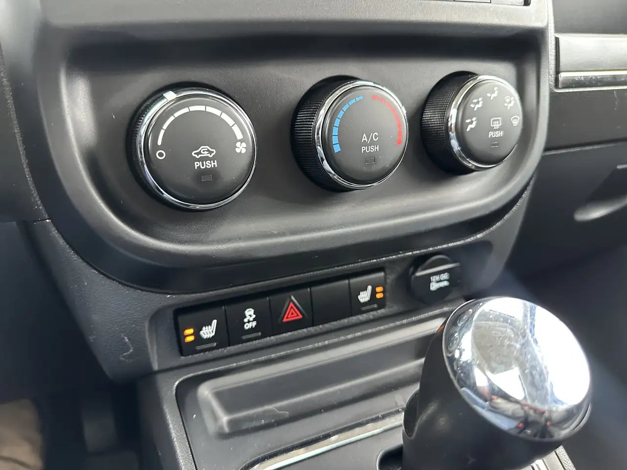 Jeep Patriot снимка Jeep Patriot