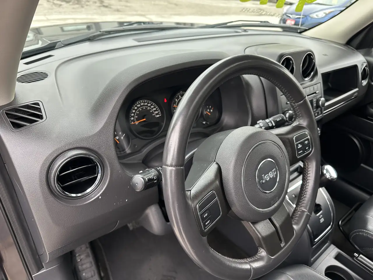 Jeep Patriot снимка Jeep Patriot
