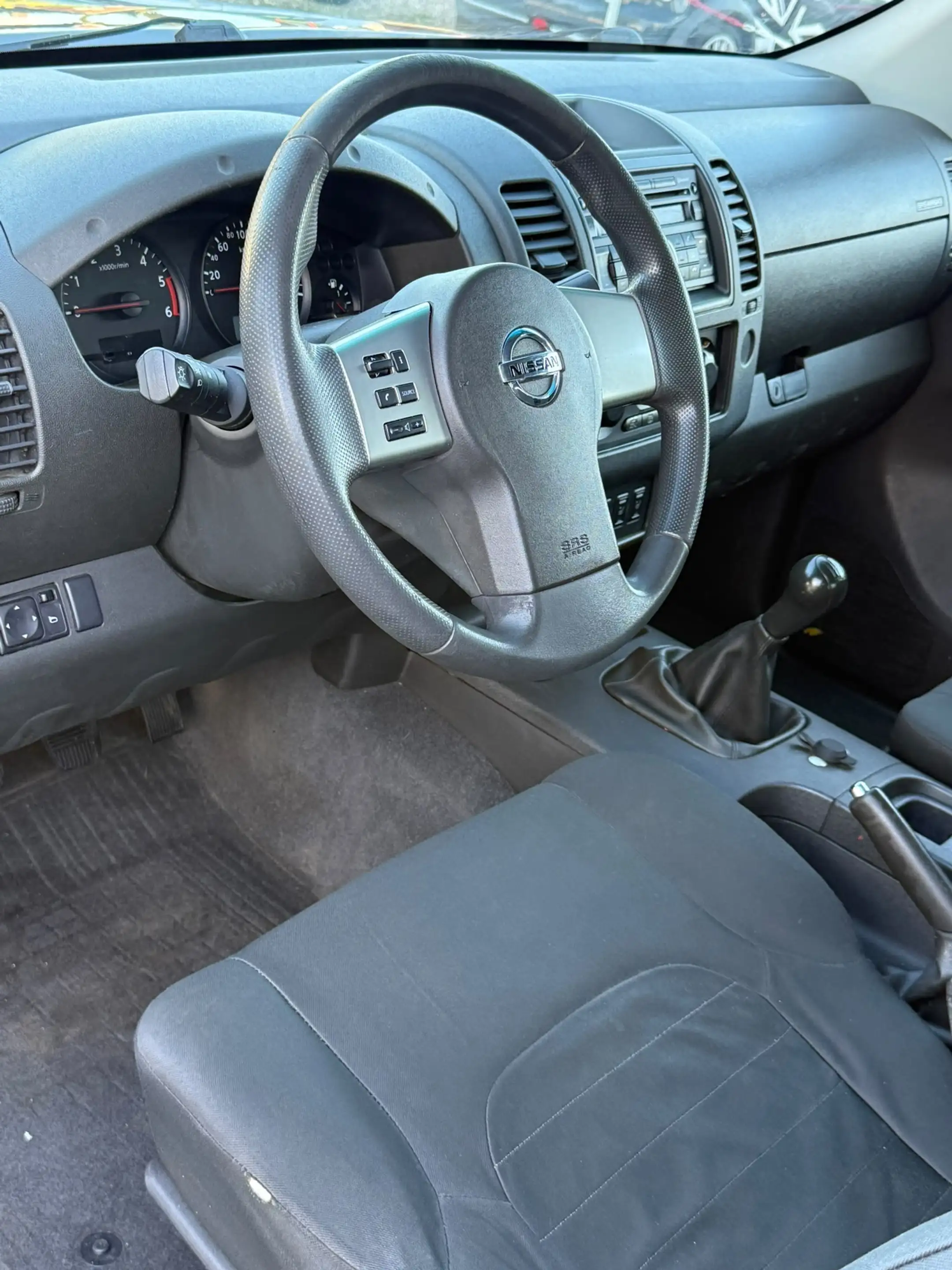 Nissan Navara Double Cab XE 4X4 — photo 9