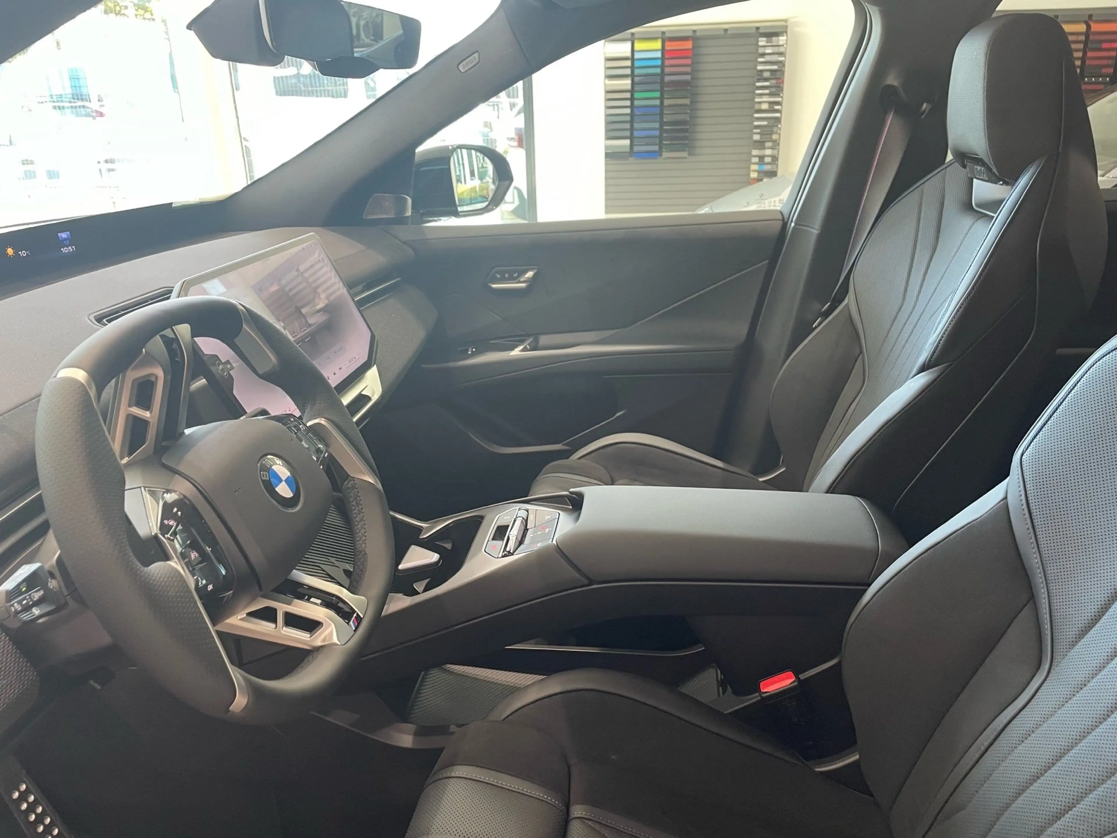 BMW iX3 40 M Sport Pro || AHK PANO H&K 360° — photo 6