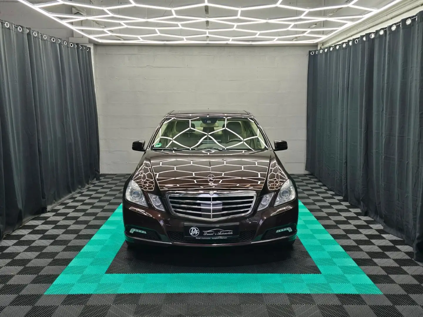 Mercedes-Benz E 500 4Matic/PDC/LEDER/ALCANTARA HIMMEL Brun - 1