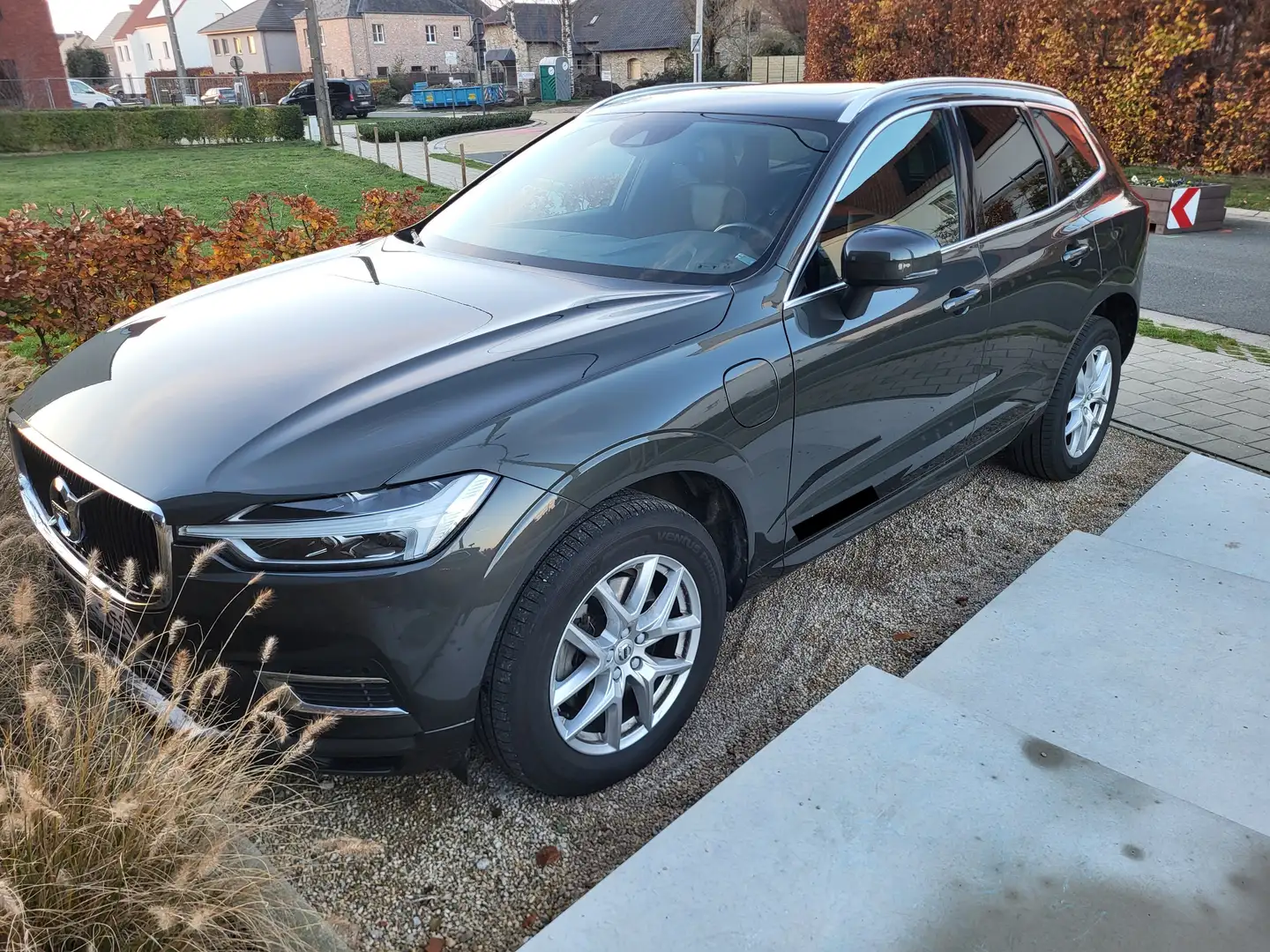 Volvo XC60 XC60 T8 Twin Engine AWD Geartronic Momentum Grijs - 1
