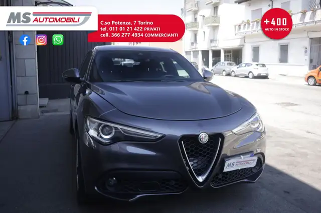 Alfa Romeo Stelvio view 8