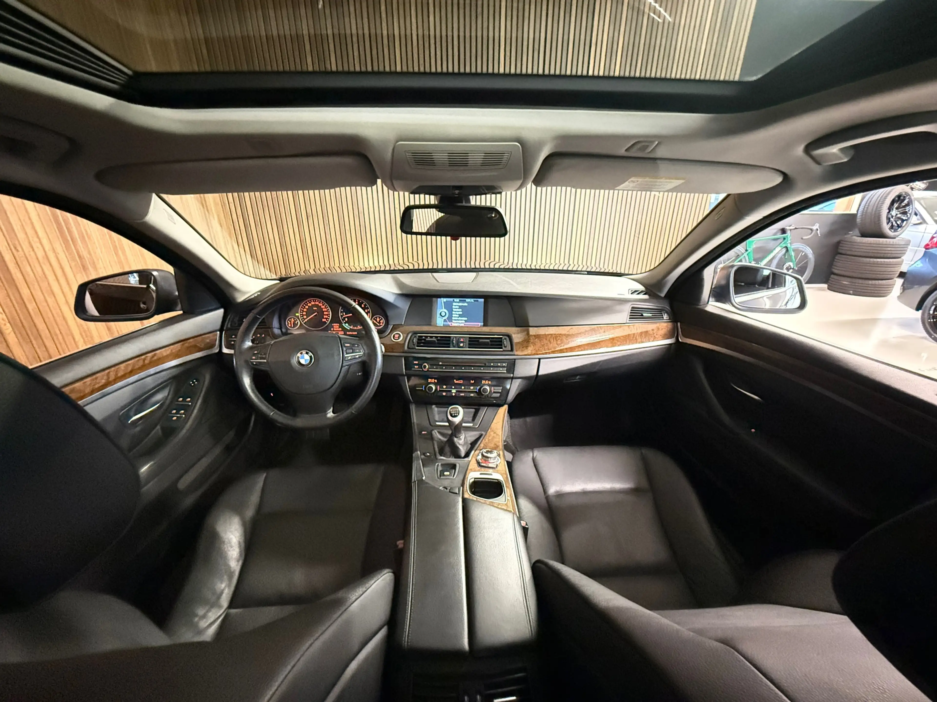 BMW 523 5-serie 523i - Leder - Dak -Hand geschakeld — photo 17