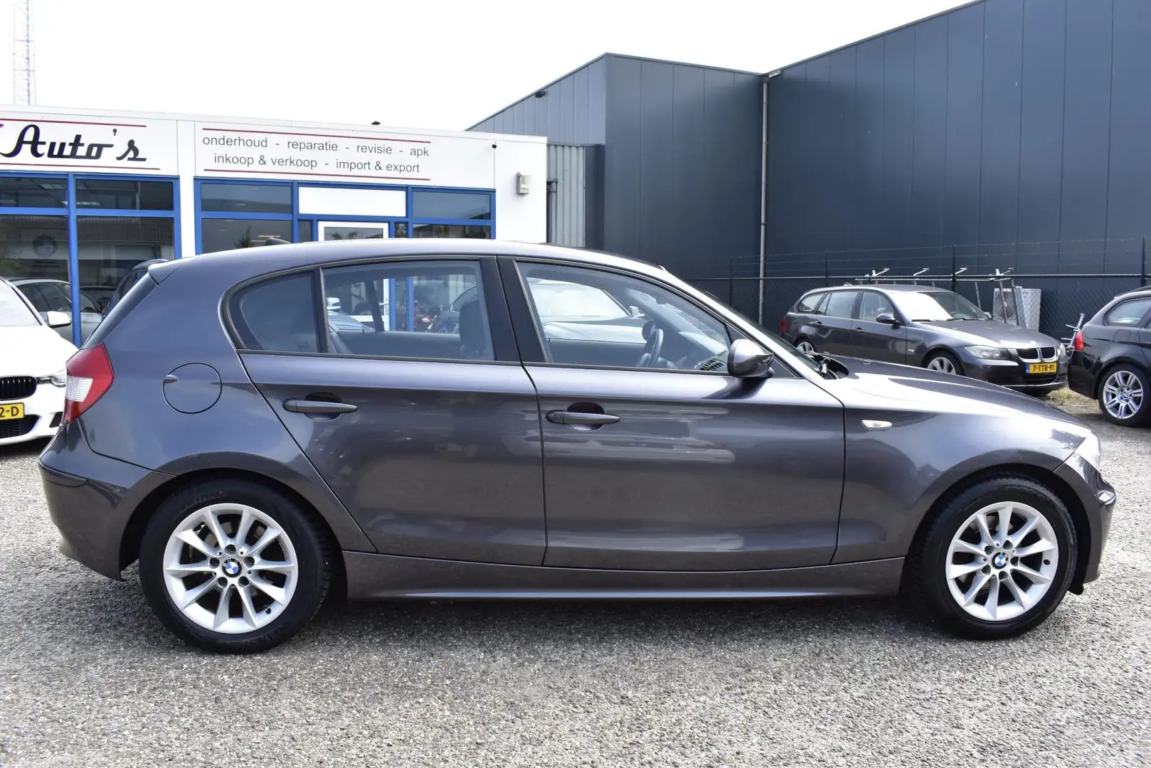 BMW 118 1-serie 118i automaat High Executive Gris - 2
