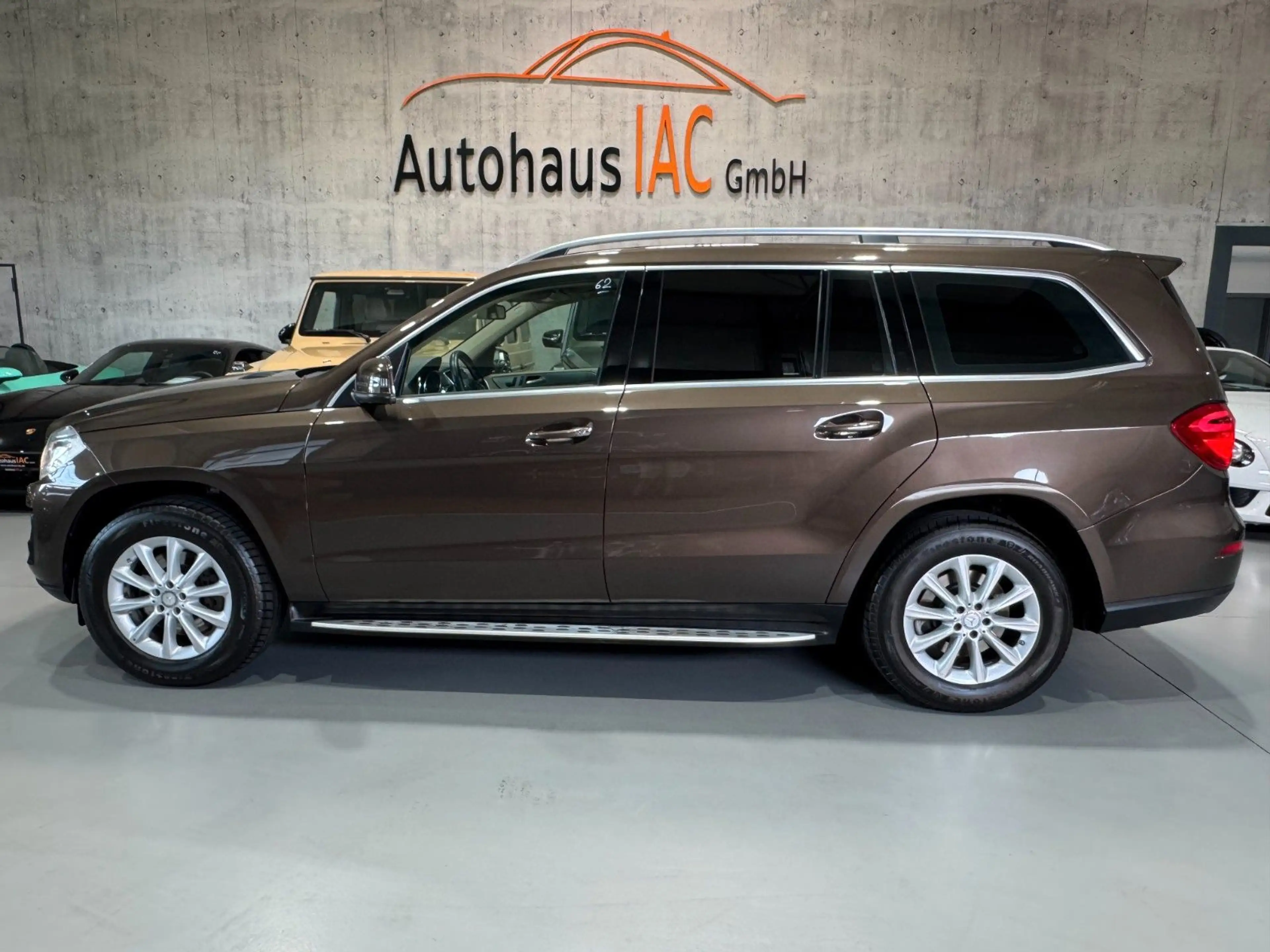 Mercedes-Benz GL 350 /BlueTec/4Matic/LED/PDC V+H/AHK/TEMP/NAVI — photo 7