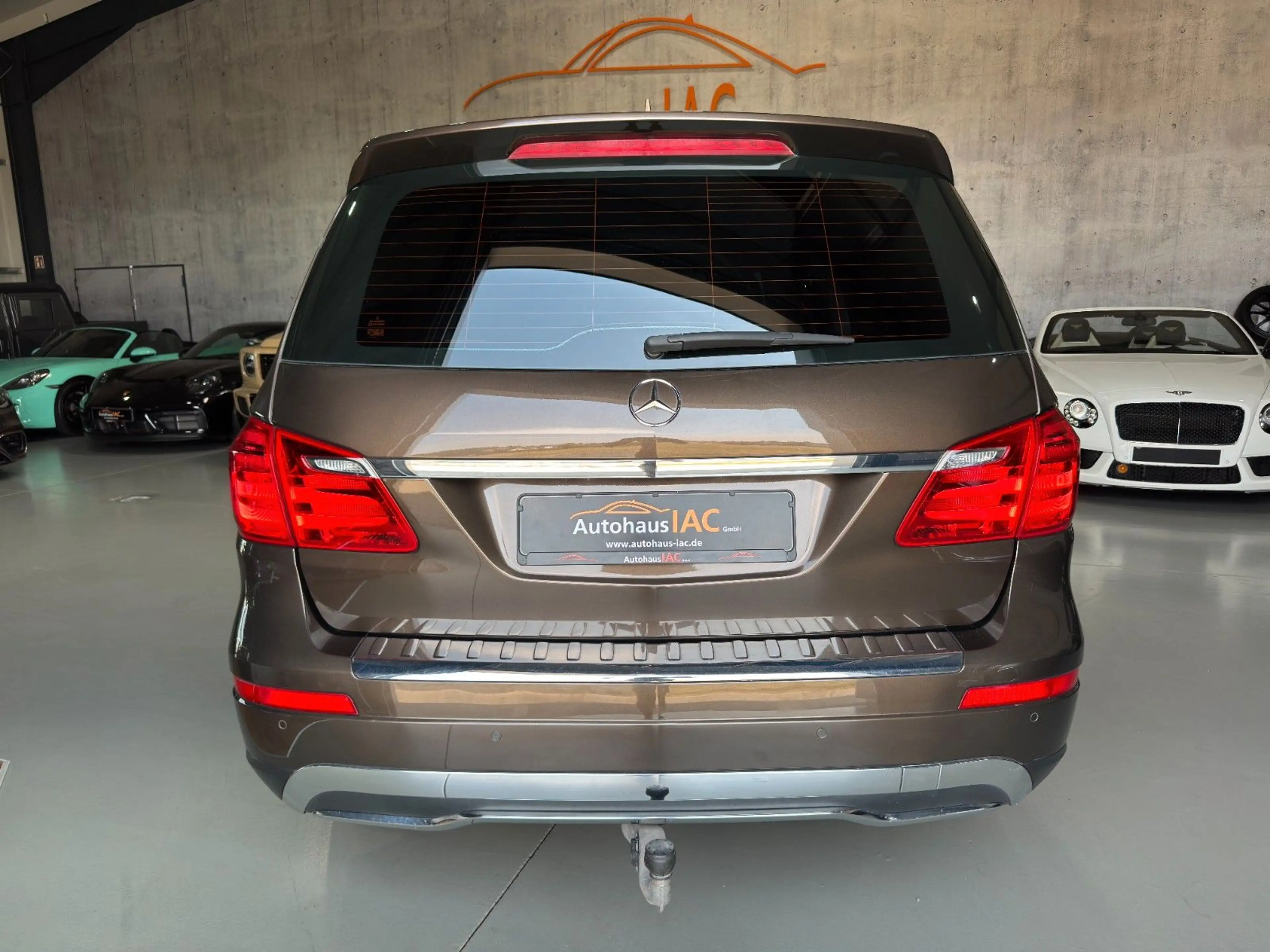 Mercedes-Benz GL 350 /BlueTec/4Matic/LED/PDC V+H/AHK/TEMP/NAVI — photo 4