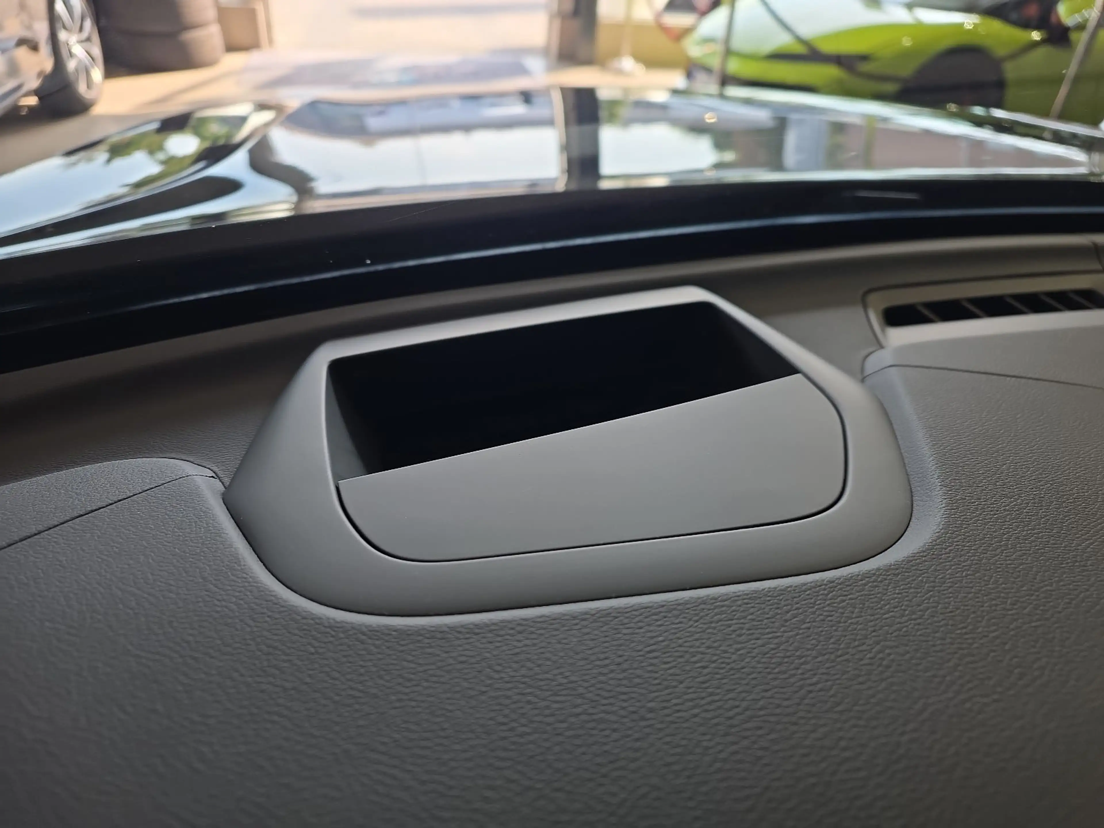 Volvo XC60 B5 Ultra Dark AWD ACC BLIS FourC AHK 360° — photo 19