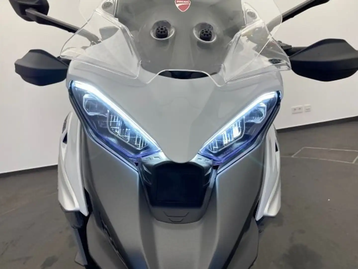 Ducati Multistrada V4 S . Blanco - 2