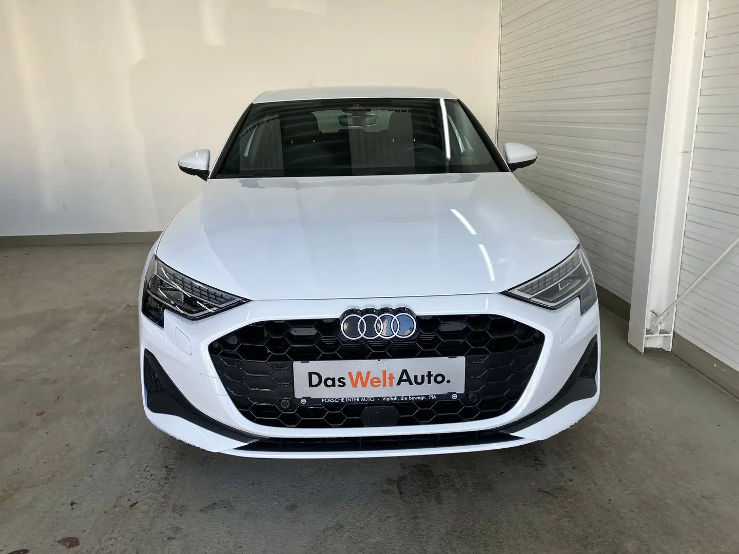 Audi A3 30 TFSI Weiß - 2