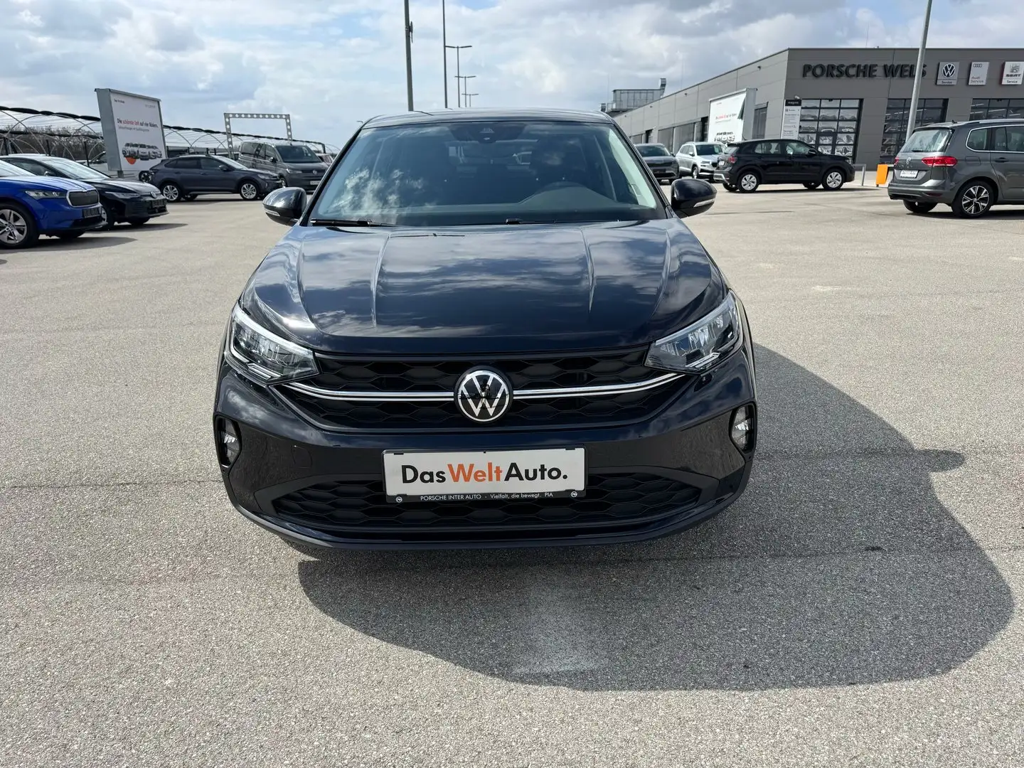 Volkswagen Taigo 4Me TSI Schwarz - 2