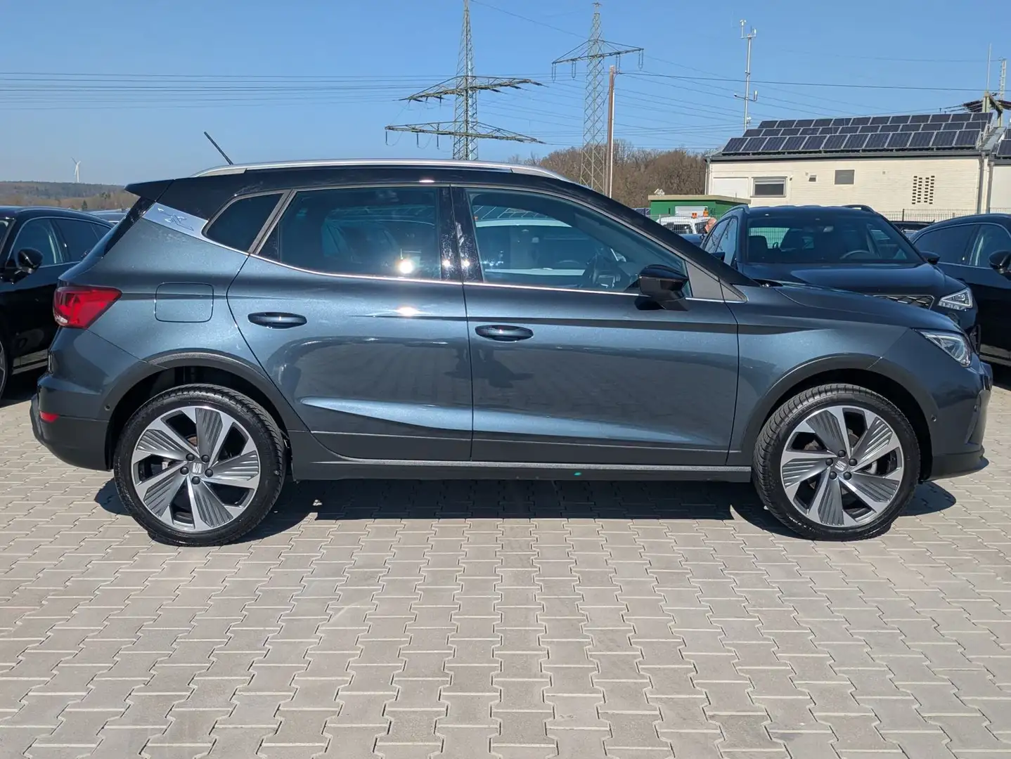 SEAT Arona 1.0 TSI FR DSG AHK*ACC*LED*APP*DAB*KAMERA Grau - 2