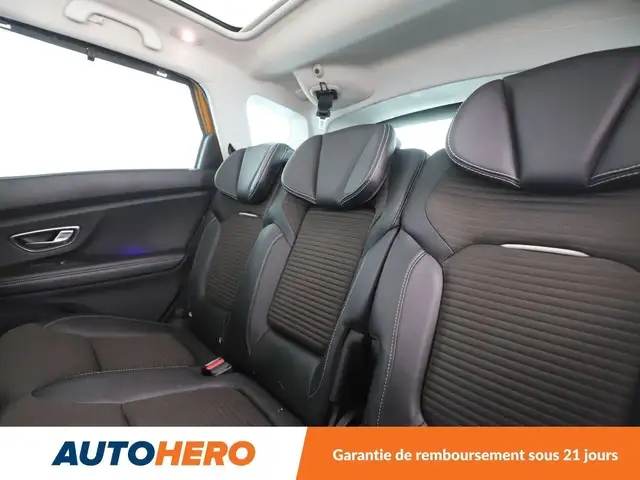 Renault Scenic view 14