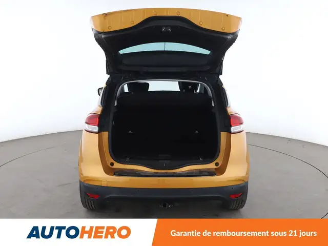 Renault Scenic view 16