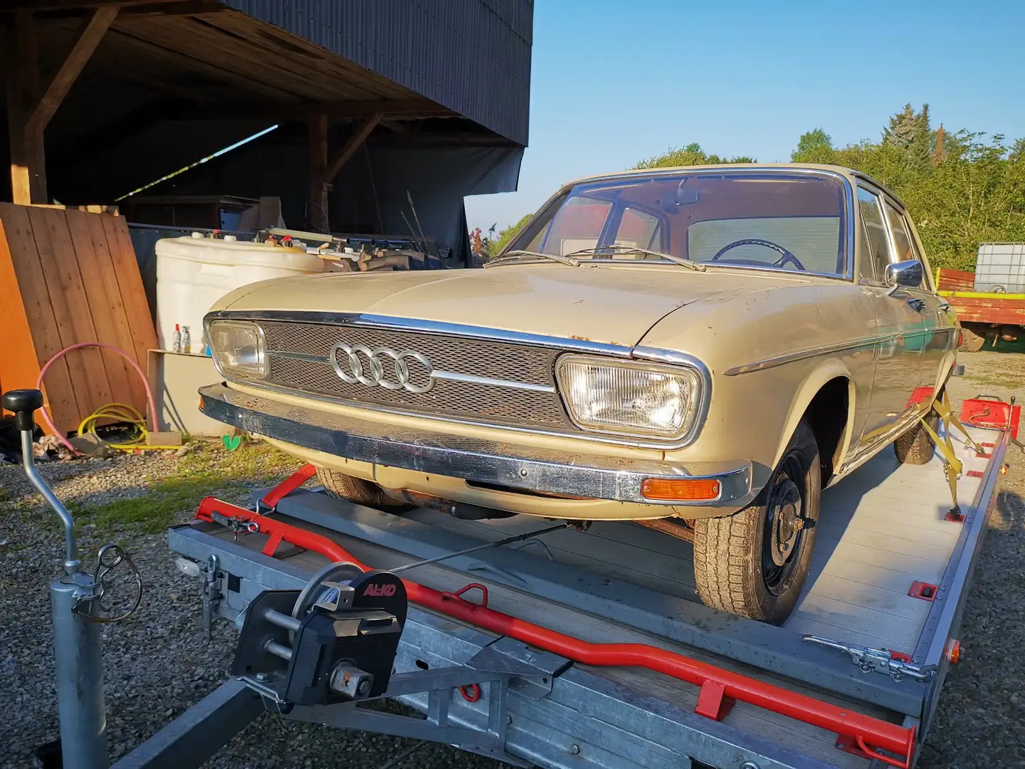 Audi 100 C1 Beige - 1