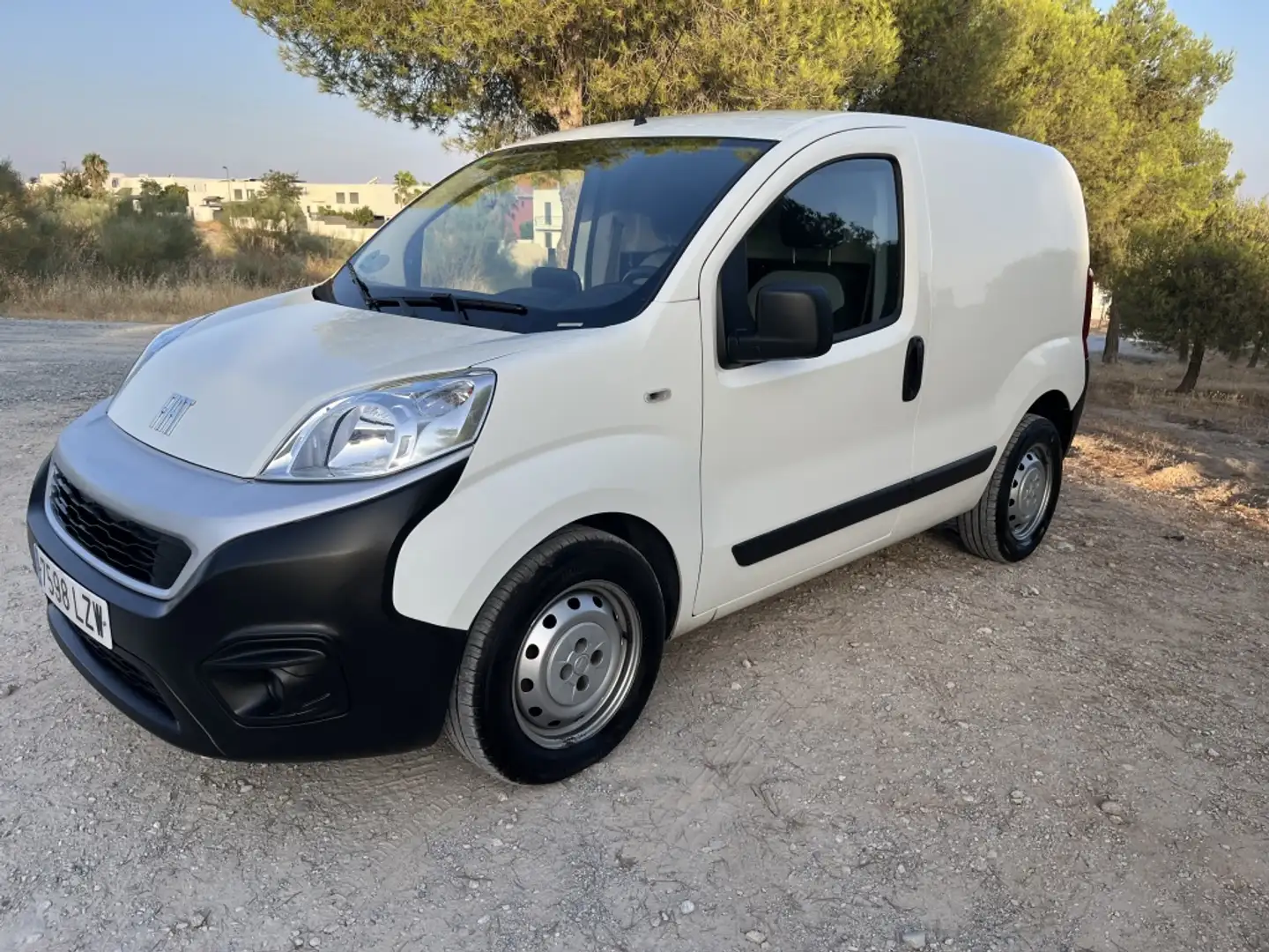 Fiat Fiorino Comercial Cargo 1.3Mjt Base 70kW Blanco - 2