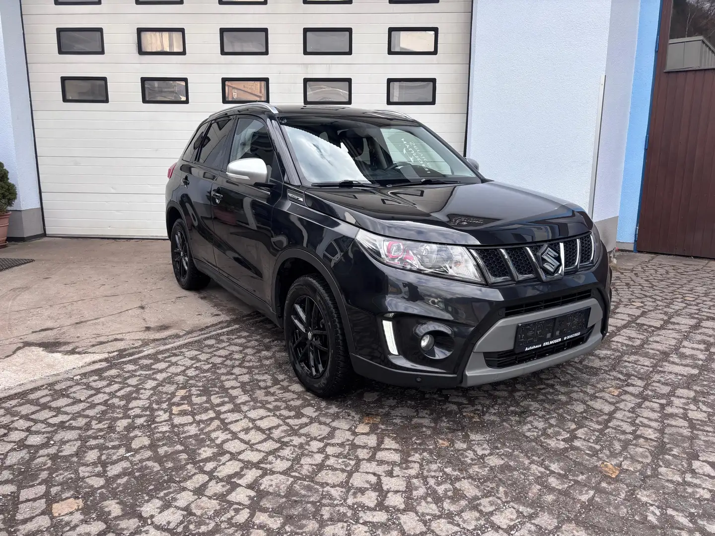 Suzuki Vitara 1.4 S 4x4 Schwarz - 1