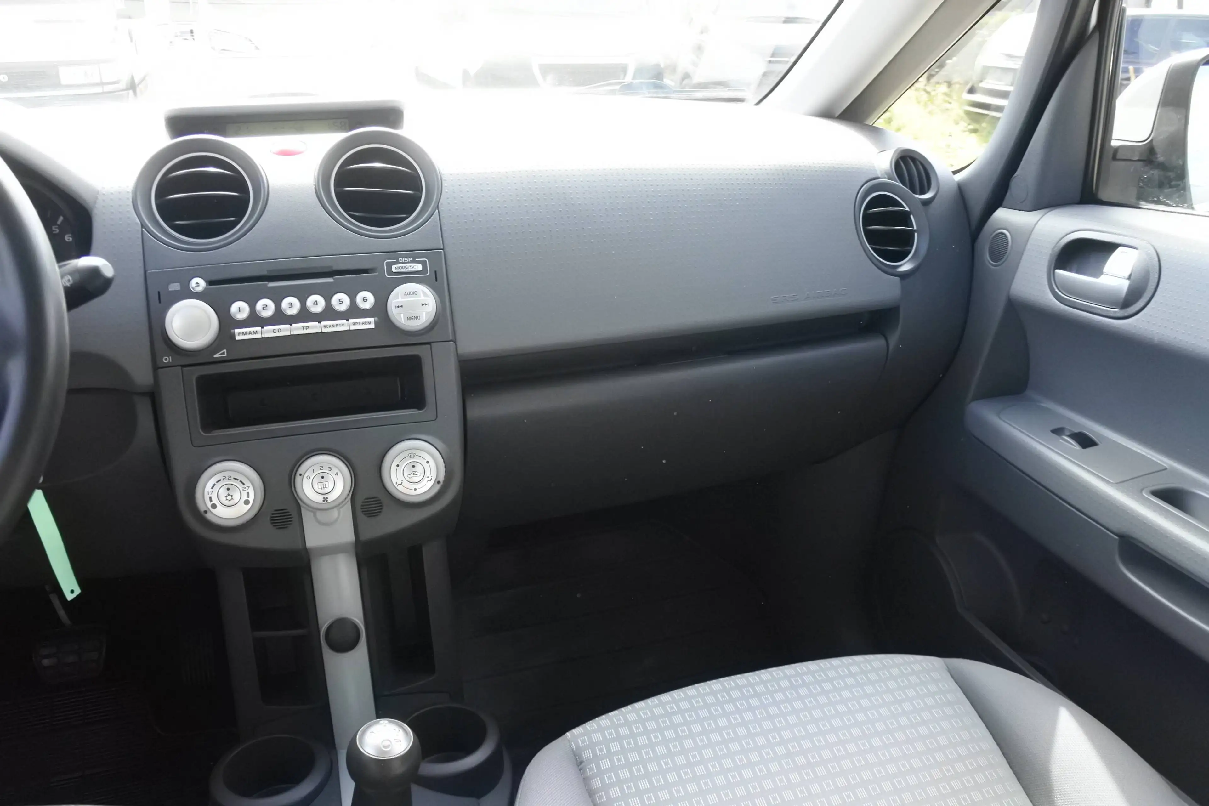 Mitsubishi Colt Colt Invite 1,3 Aut. Invite/NUR 45800KM!!/1.BESITZ — photo 13