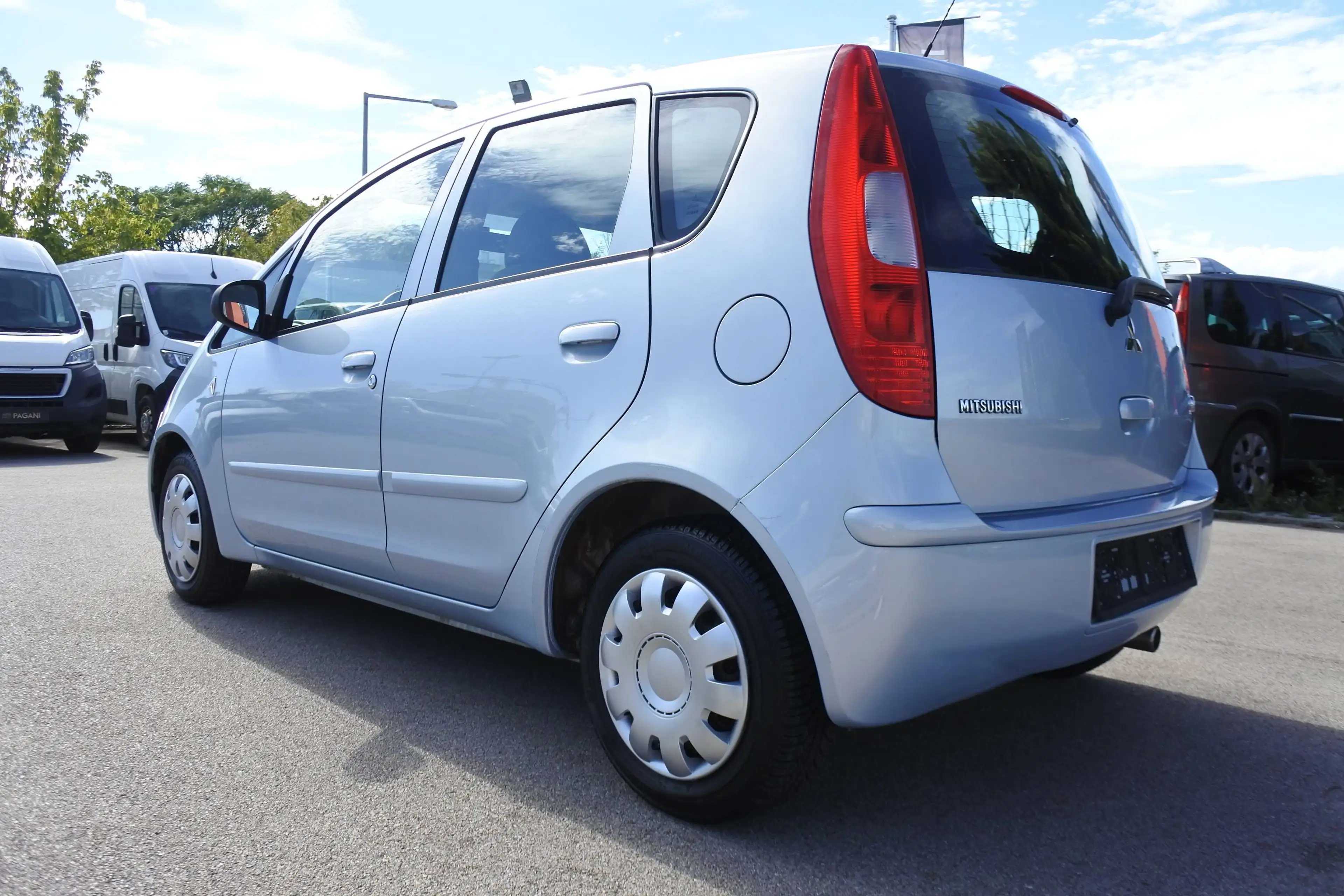 Mitsubishi Colt Colt Invite 1,3 Aut. Invite/NUR 45800KM!!/1.BESITZ — photo 6