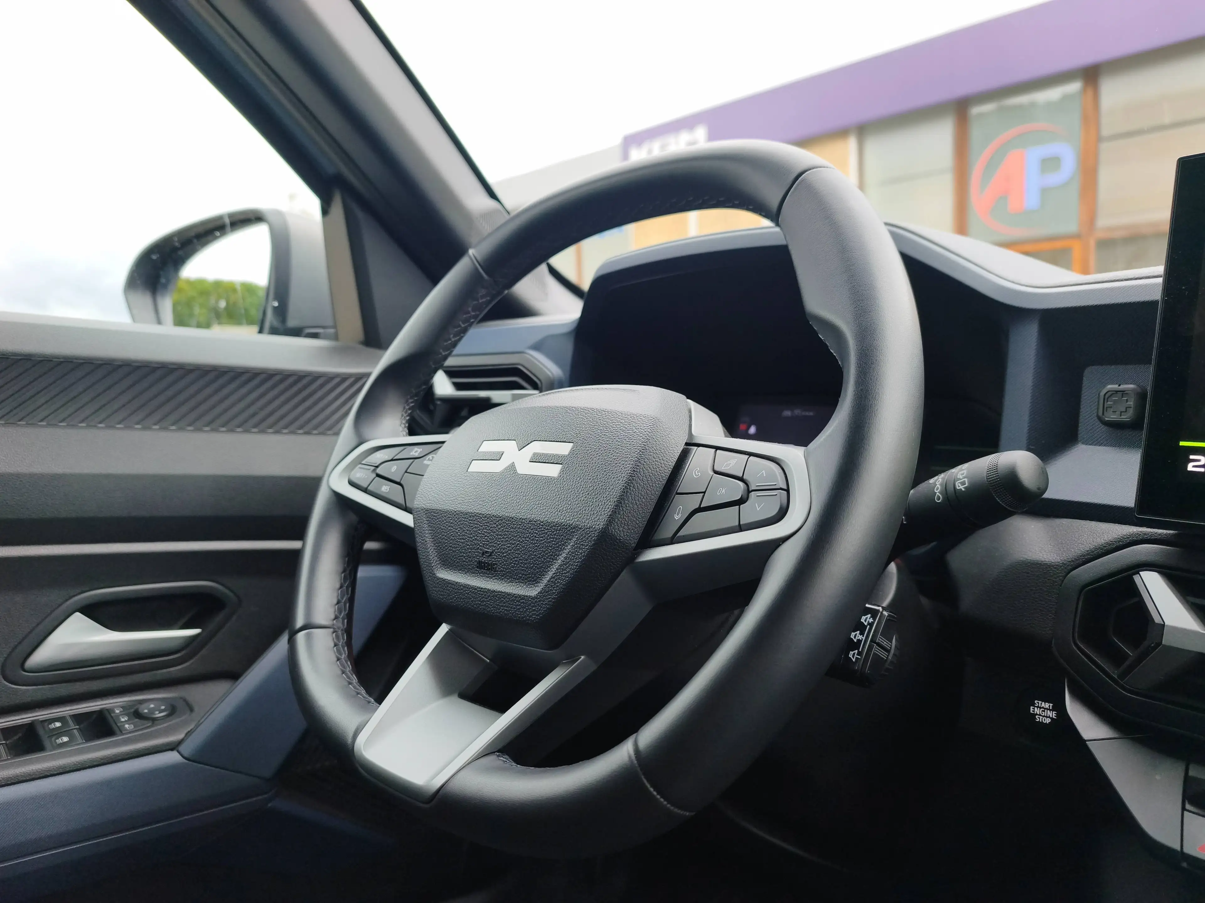 Dacia Duster 1.0 LPG *** GARANTIE *** GPS & Caméra — photo 9