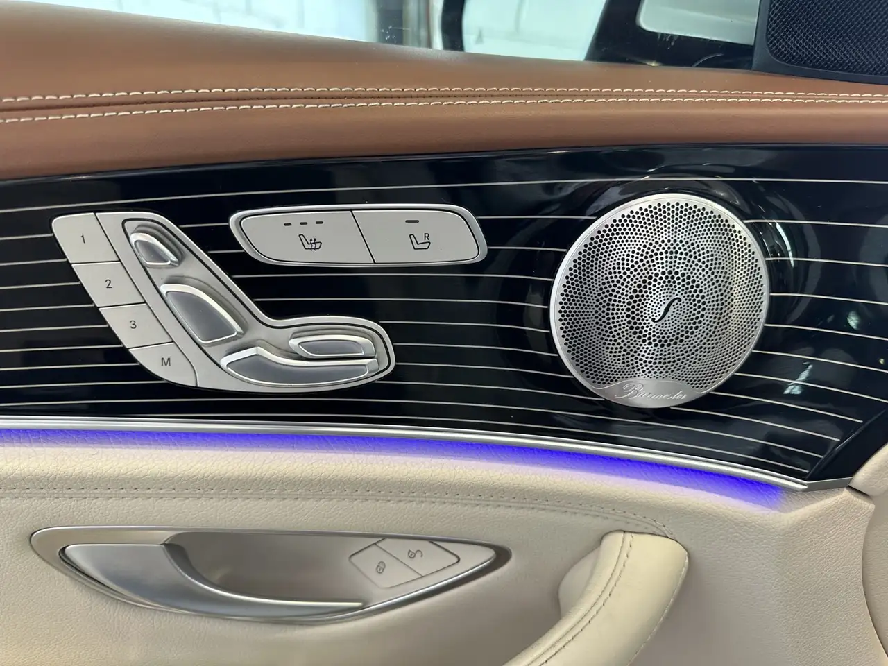 Mercedes-Benz E-Class photo Mercedes-Benz E-Class