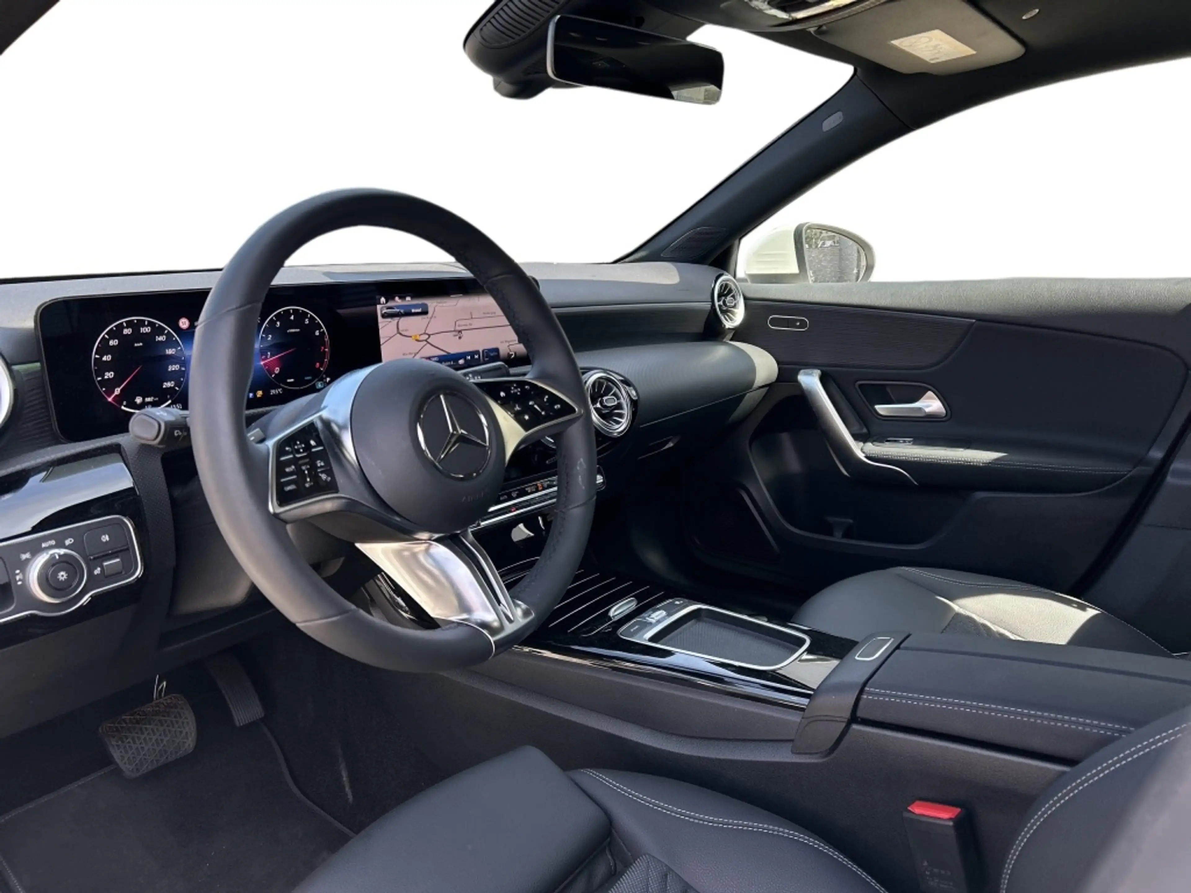 Mercedes-Benz A 200 Kompaktlimousine Progressive Panorama Mult — photo 9