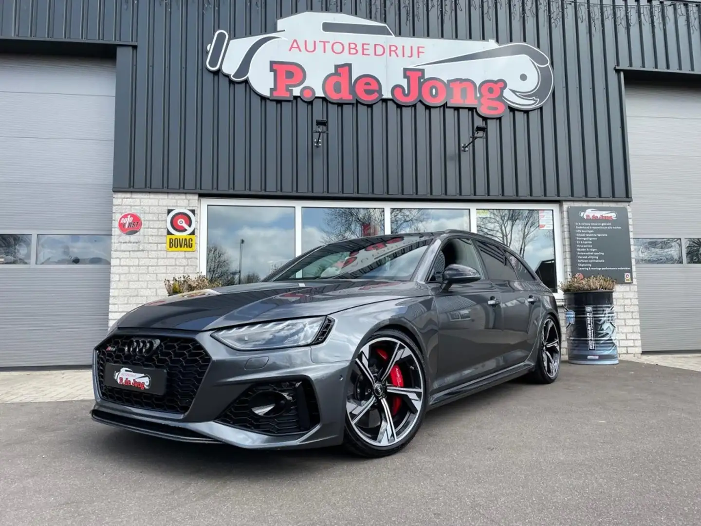 Audi RS4 2.9 TFSI RS4 QUATTRO, Keramisch, B&O, Pano, Headup Grijs - 1