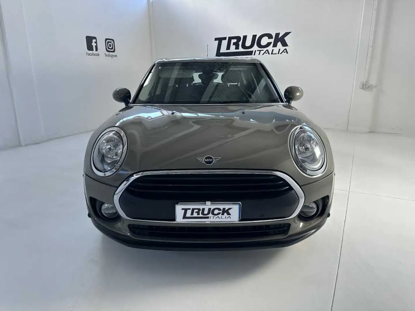MINI One Clubman IV F54-F55-F56-F57 - Mini Clubman 1.5 One Beige - 1