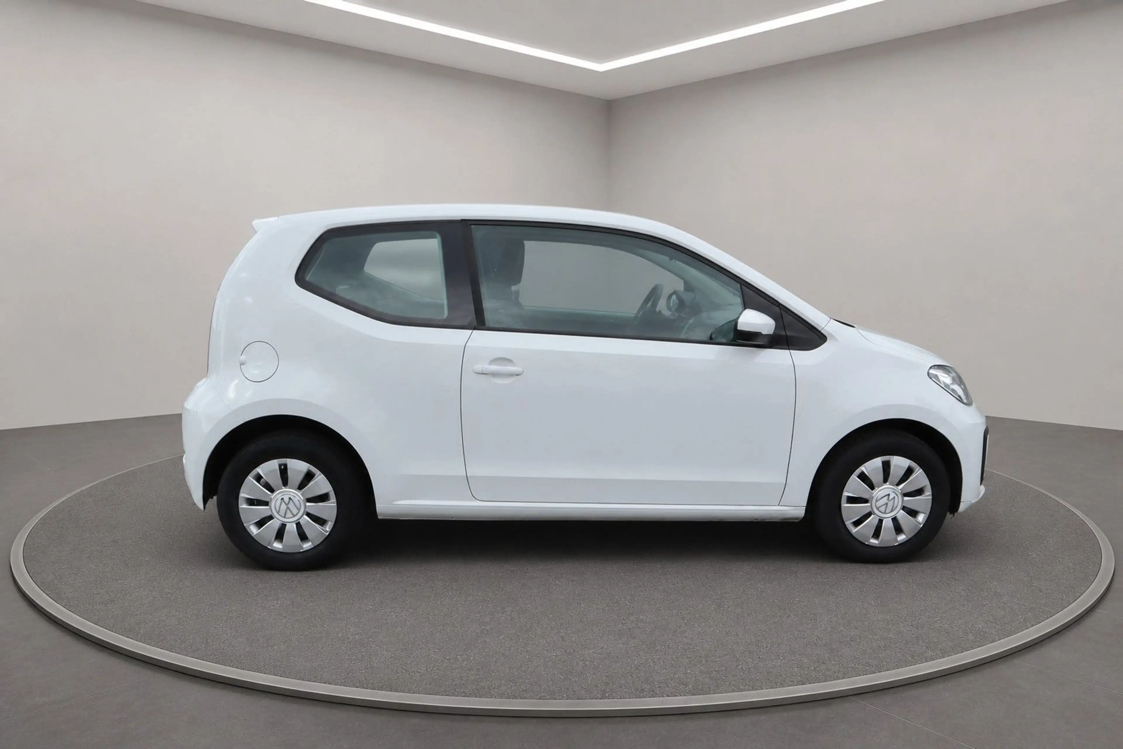 Volkswagen up! move up! /KLIMA/KAMERA/TEMPOMAT/ — photo 7