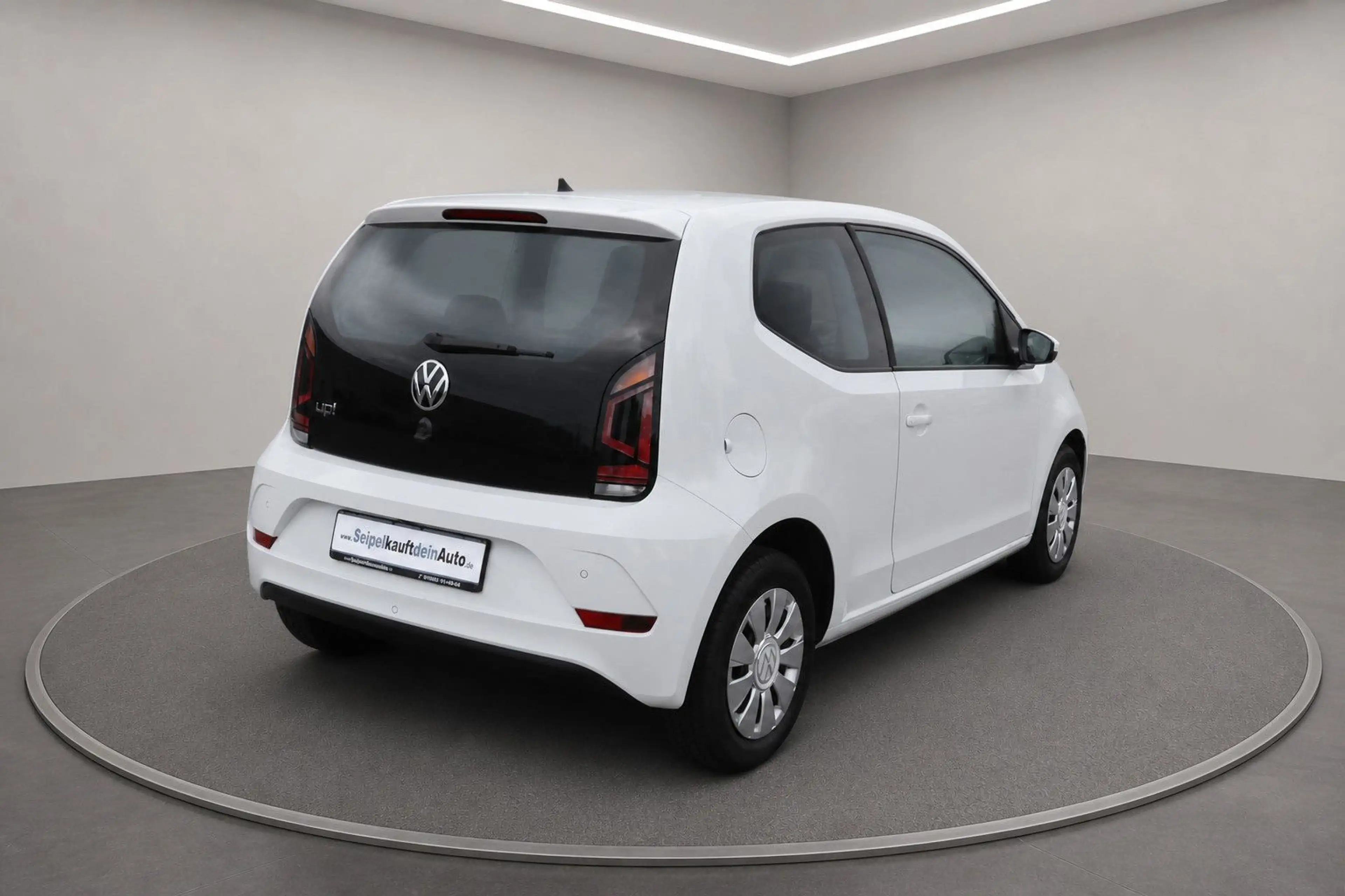 Volkswagen up! move up! /KLIMA/KAMERA/TEMPOMAT/ — photo 6