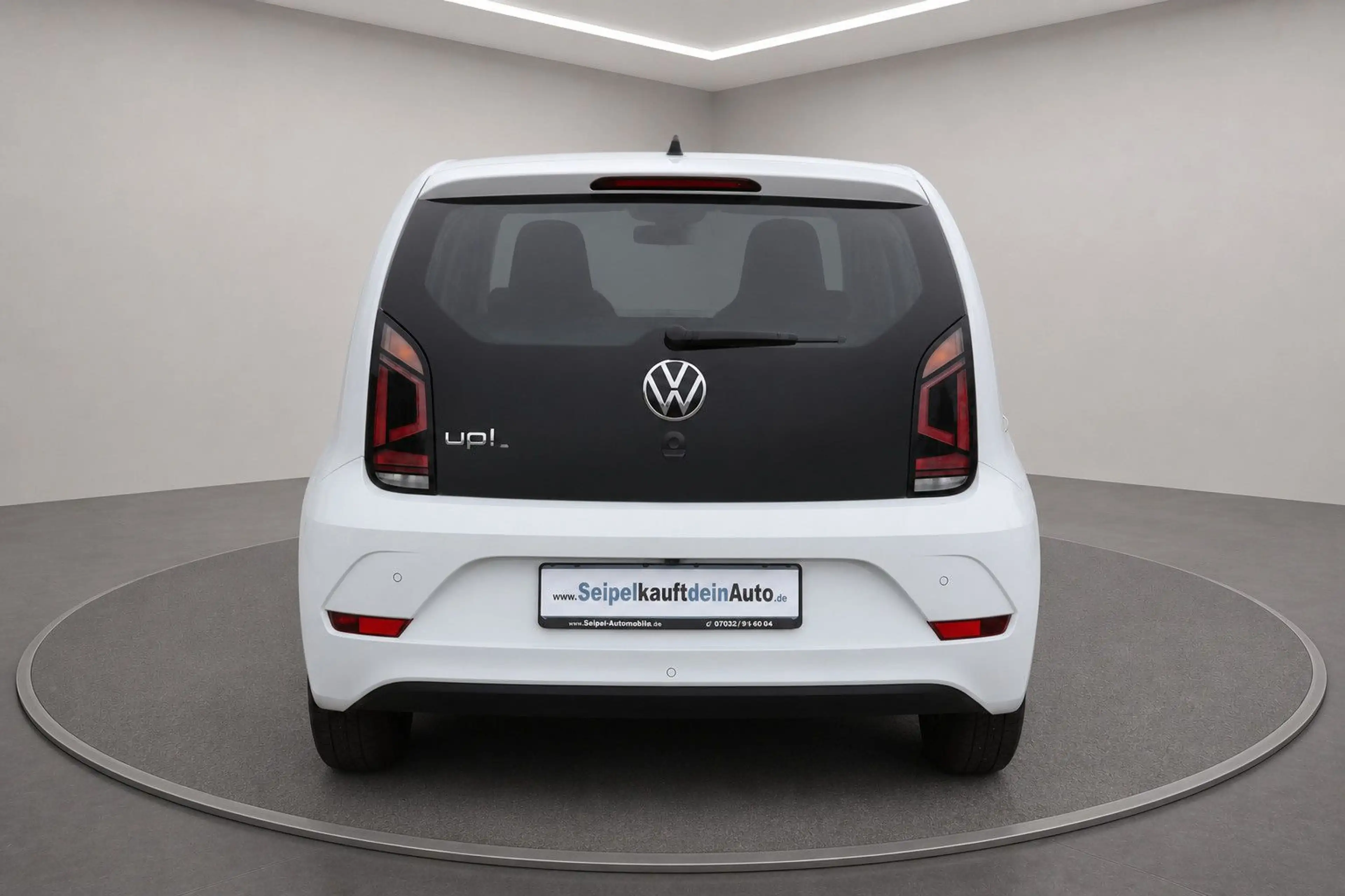 Volkswagen up! move up! /KLIMA/KAMERA/TEMPOMAT/ — photo 5