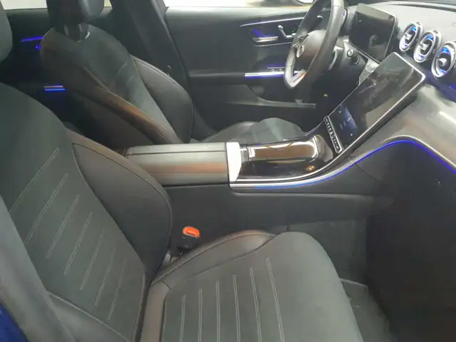 Mercedes-Benz C-Class view 8