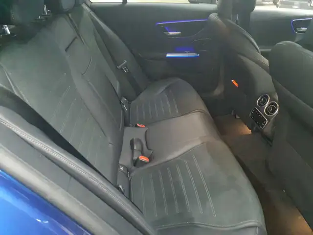 Mercedes-Benz C-Class view 14