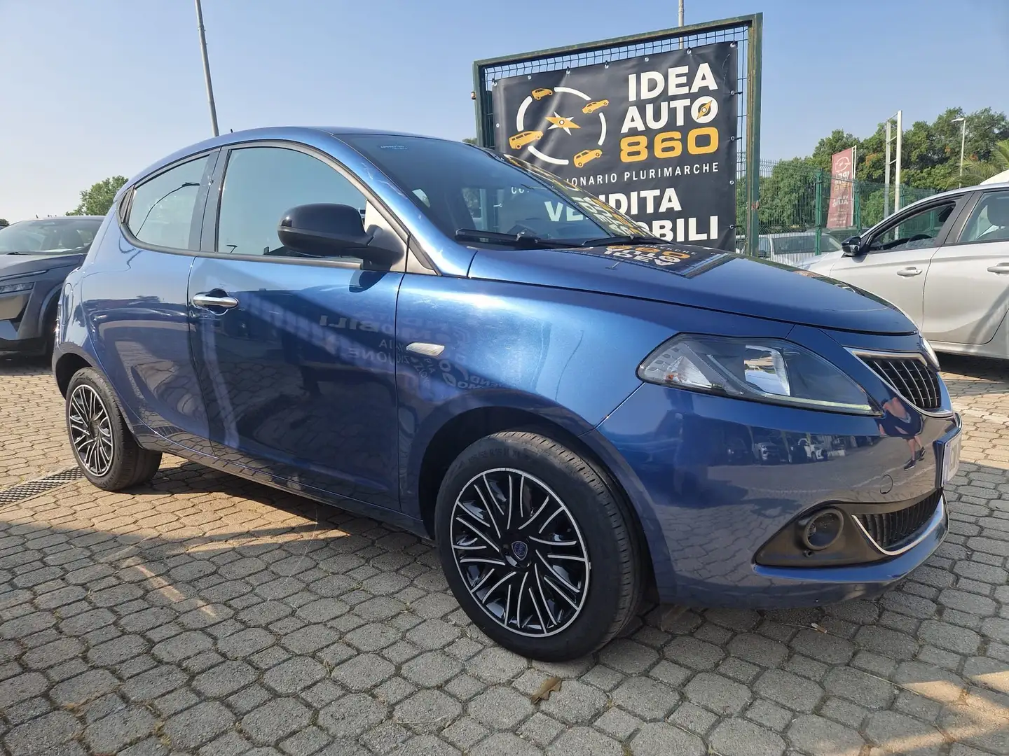 Lancia Ypsilon 1.0 firefly hybrid Gold PROMO FINANZIAMENTO Blau - 1
