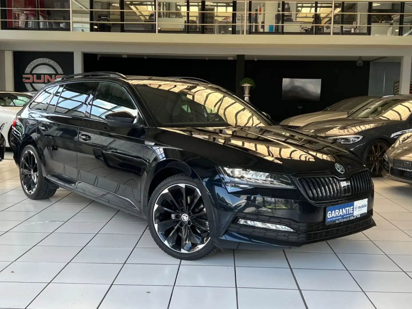 Skoda Superb Combi Sportline 4x4* 1Hand Noir - 2