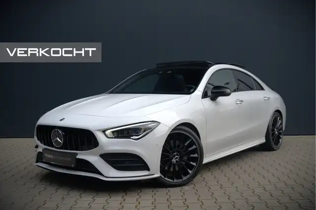 Mercedes-Benz CLA 200 Business Solution AMG | Panoramadak | Stoelverwarm
