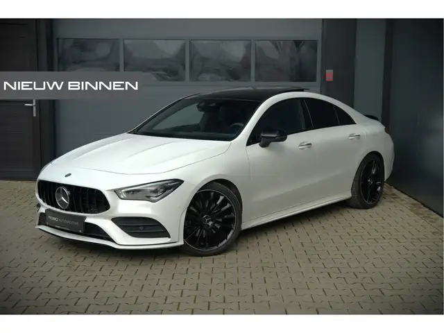 Mercedes-Benz CLA 200 Business Solution AMG | Panoramadak | Stoelverwarm