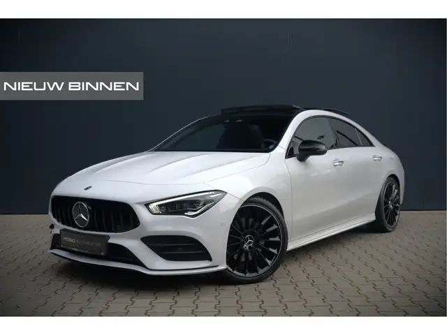 Mercedes-Benz CLA 200 Business Solution AMG | Panoramadak | Stoelverwarm