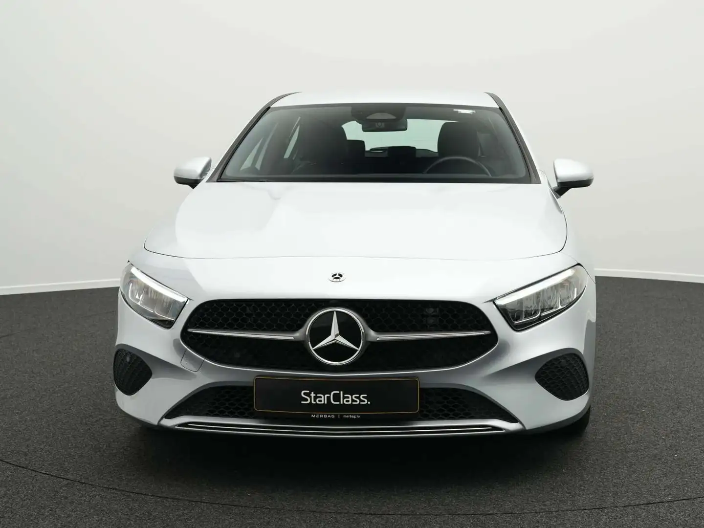 Mercedes-Benz A 180 A 180 d Progressive LED+SHZ+Kamera+MBUX Navi/Klima Argent - 2