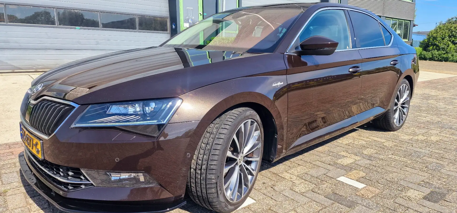 Skoda Superb 2.0 TSI 4x4 DSG L&K - 2