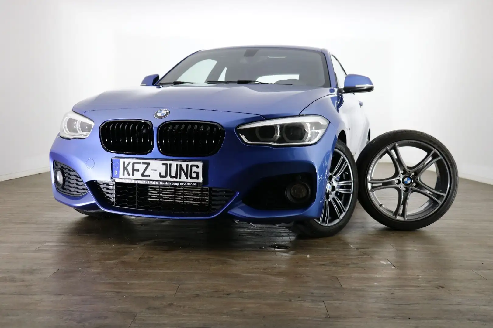 BMW 125 i M Sport*LED*8xAlu*Navi*1.Hand* Albastru - 2