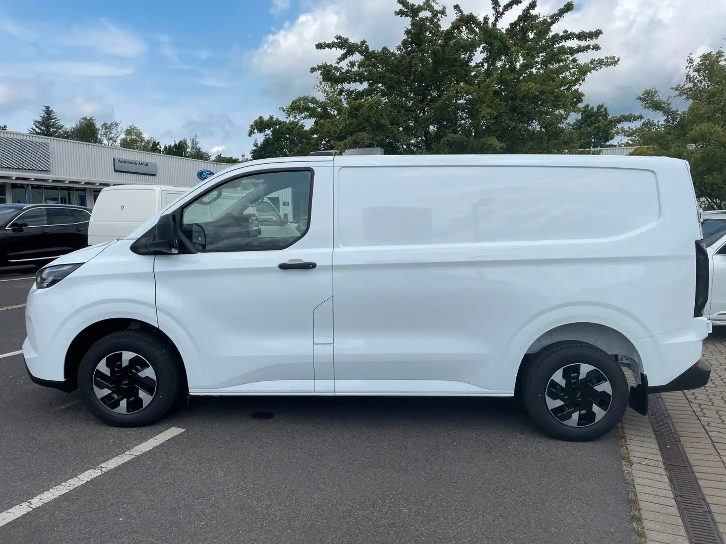 Ford Transit Custom Kasten 320 L1 Trend 2,5l Plug-In Weiß - 2