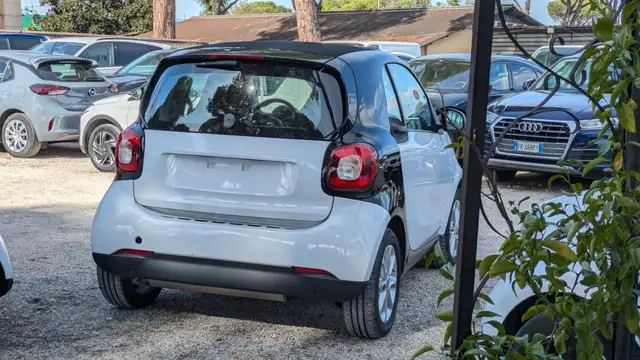 Smart Fortwo view 3