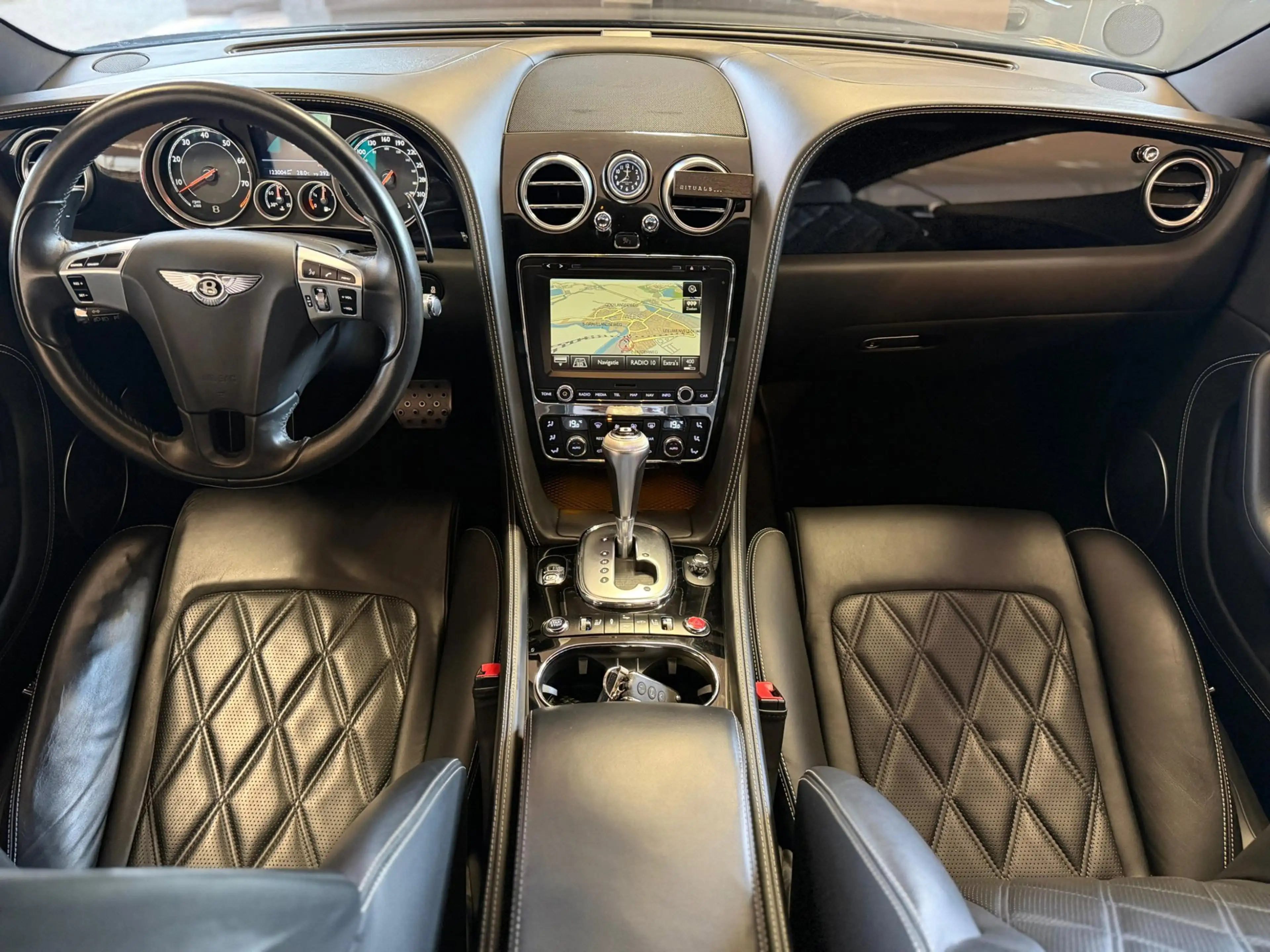 Bentley Continental GT 4.0 V8 Coupé 507PK Airmatic Massage Keyless Ventil — photo 14