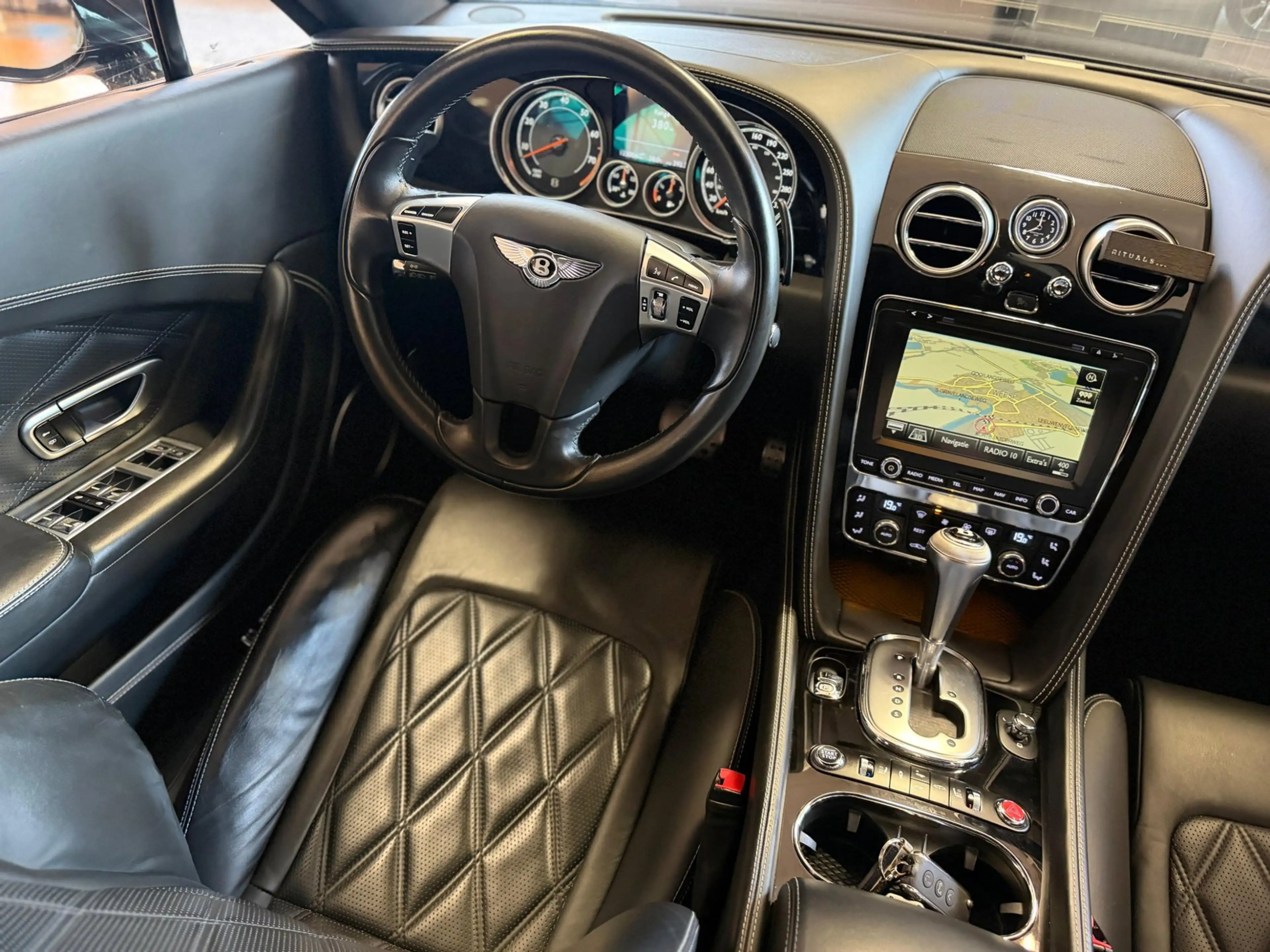 Bentley Continental GT 4.0 V8 Coupé 507PK Airmatic Massage Keyless Ventil — photo 13