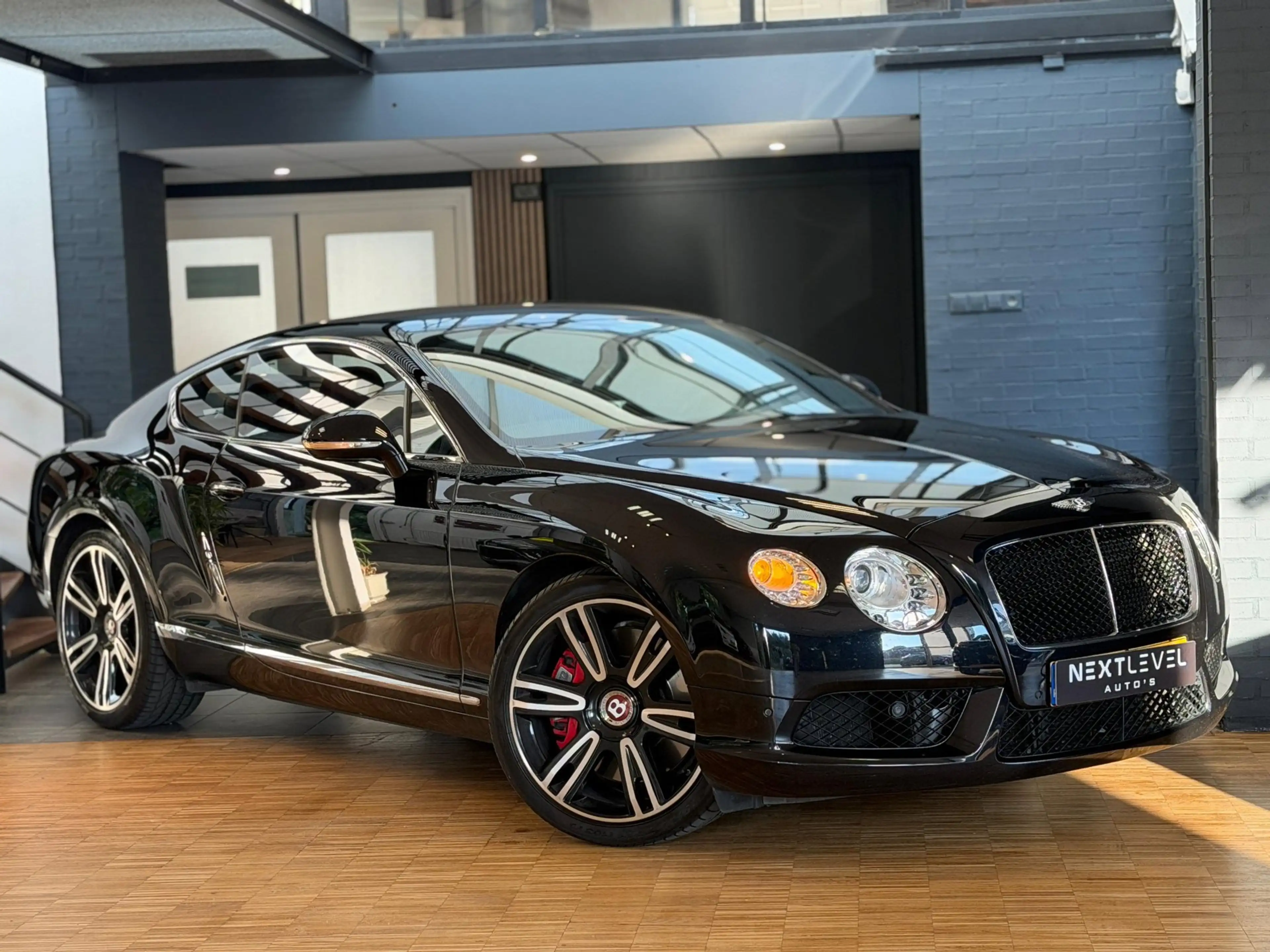 Bentley Continental GT 4.0 V8 Coupé 507PK Airmatic Massage Keyless Ventil — photo 10